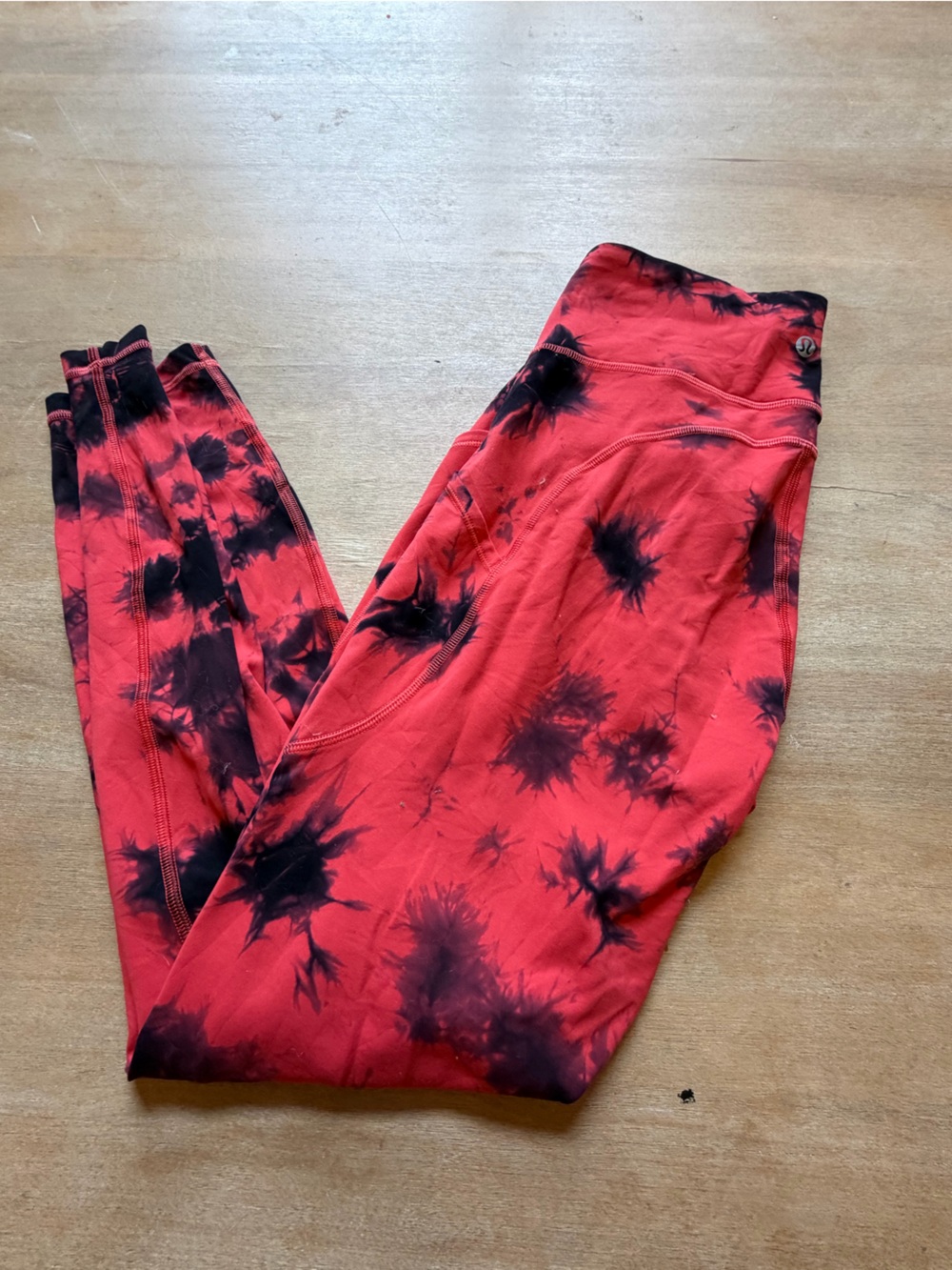 lululemon athletica Red & Black Tie-Dye Leggings